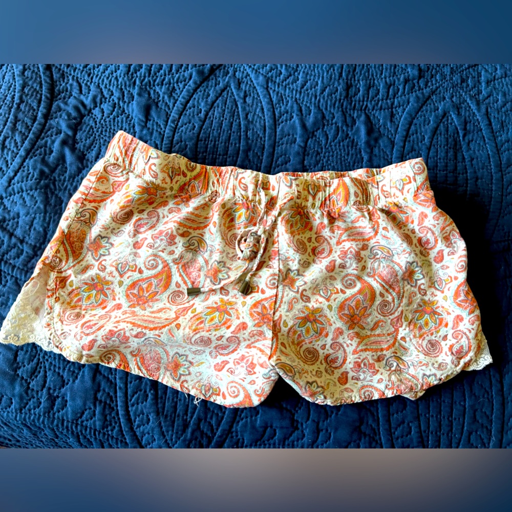 Women’s Paisley Print Shorts